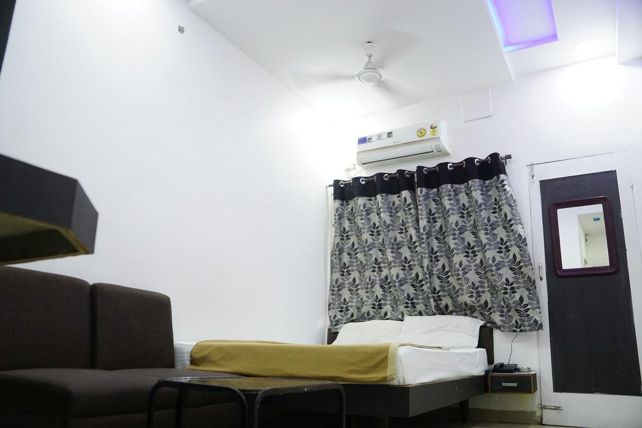 Hotel Paradise Nagpur Bagian luar foto